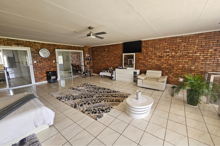 3 Bedroom Property for Sale in Oranjeville Free State